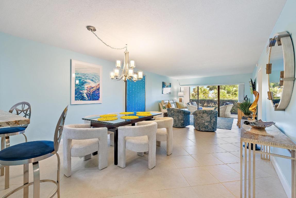 Image 4: Open Floor Plan