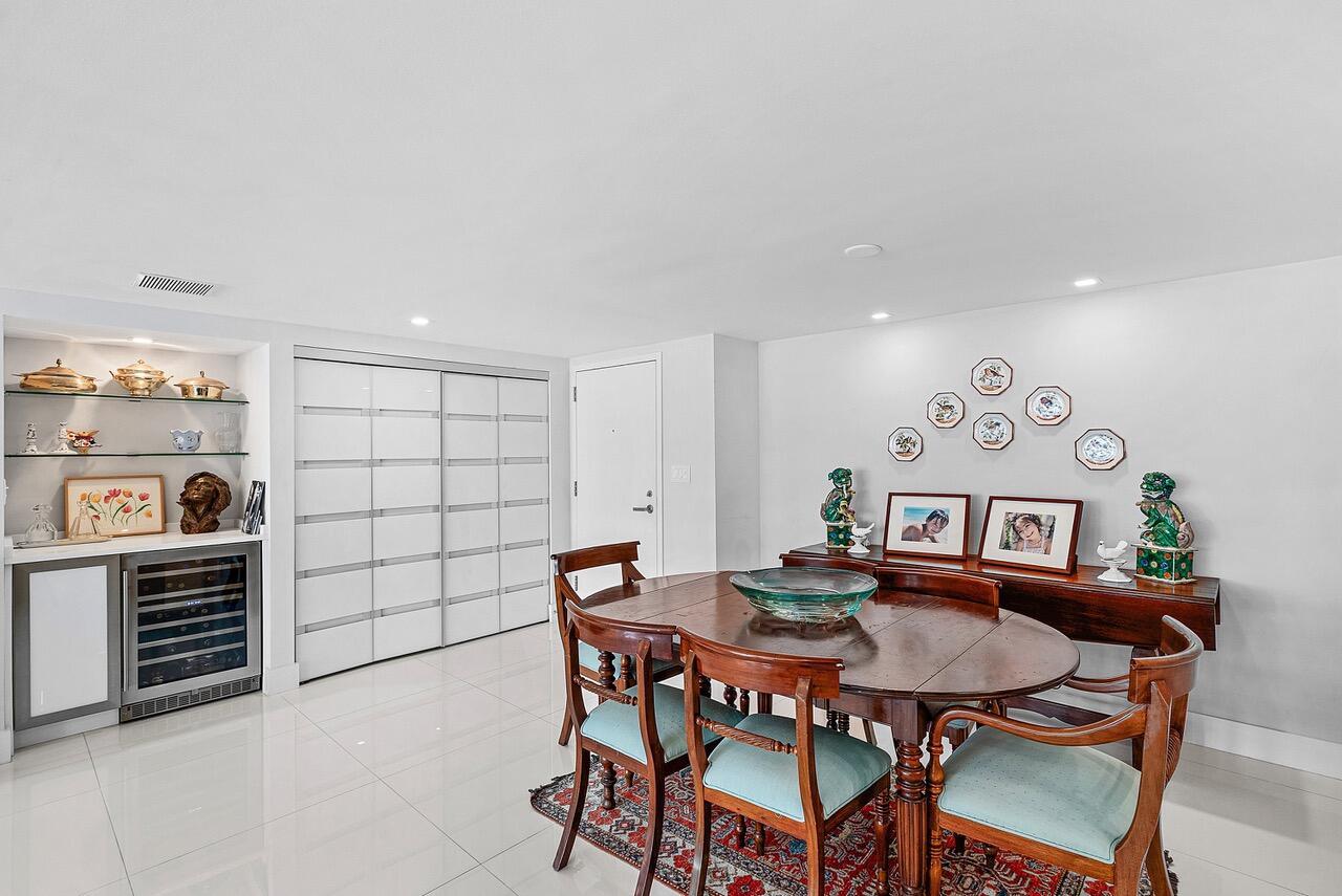 Image 4: 005-2784SouthOceanBoulevard-204S-PalmBea