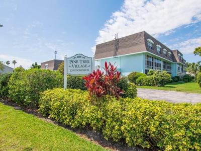 1901 Indian River Blvd
