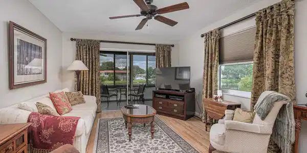 Image 3: 18-web-or-mls-1225 NW 21st St 7-708 - 18