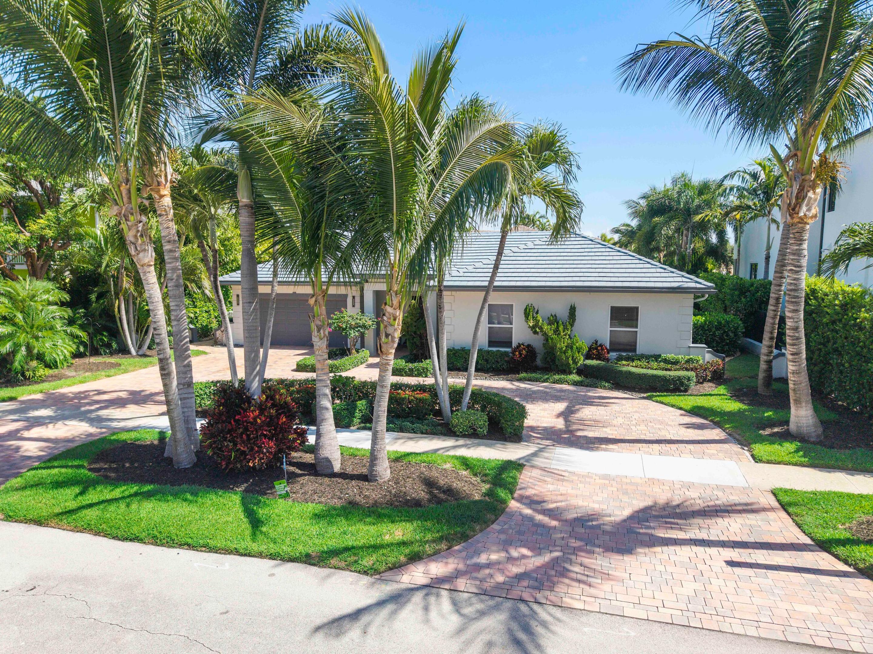 Image 3: 725 Ne 36th St_015