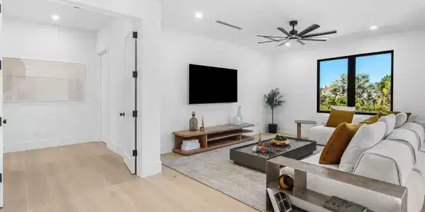Image 4: 020-368ChurchillRoad-WestPalmBeach-FL-33
