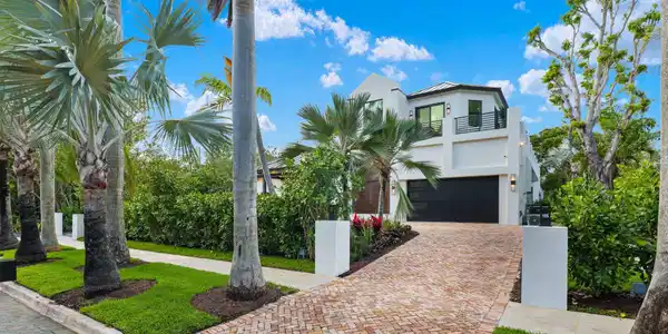 Image 3: 23 Coconut Ln - 1.jpg-SMALL