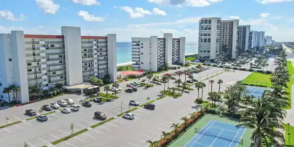 Image 2: 002_-_Aerial_2_-_Ocean_Towers