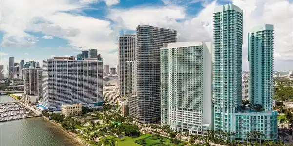 1900 N Bayshore Dr