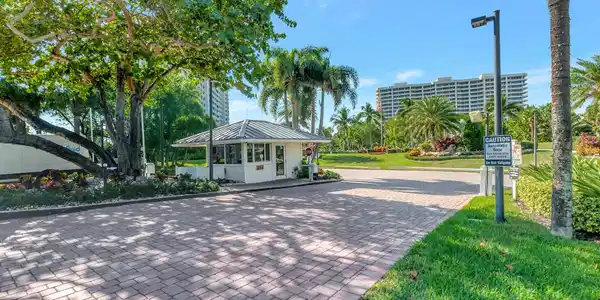 4201 N Ocean Boulevard