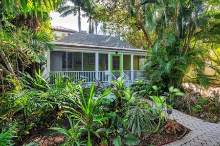 228 Phipps
