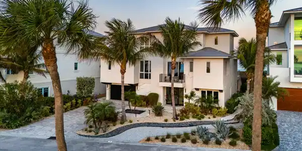 8020 S Ocean Drive