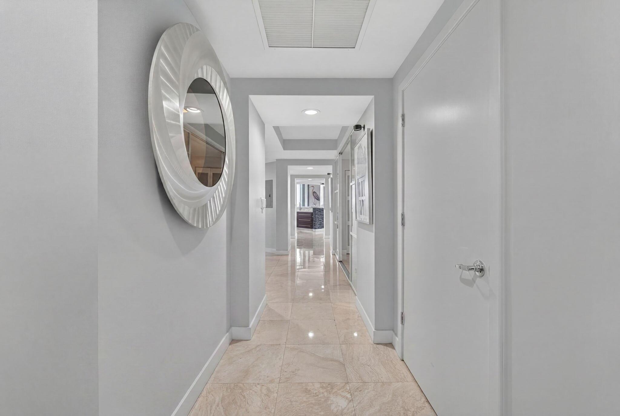 Image 3: entry