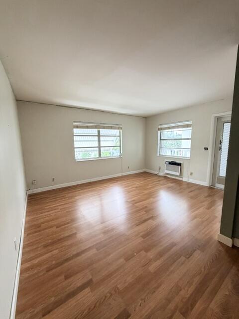 Image 2: Living Room