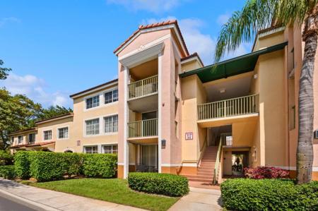 117 Yacht Club Way