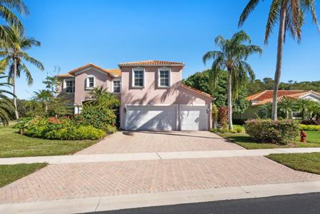 9725 SE Crape Myrtle Court