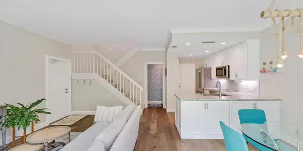 48 Laurel Oaks Circle