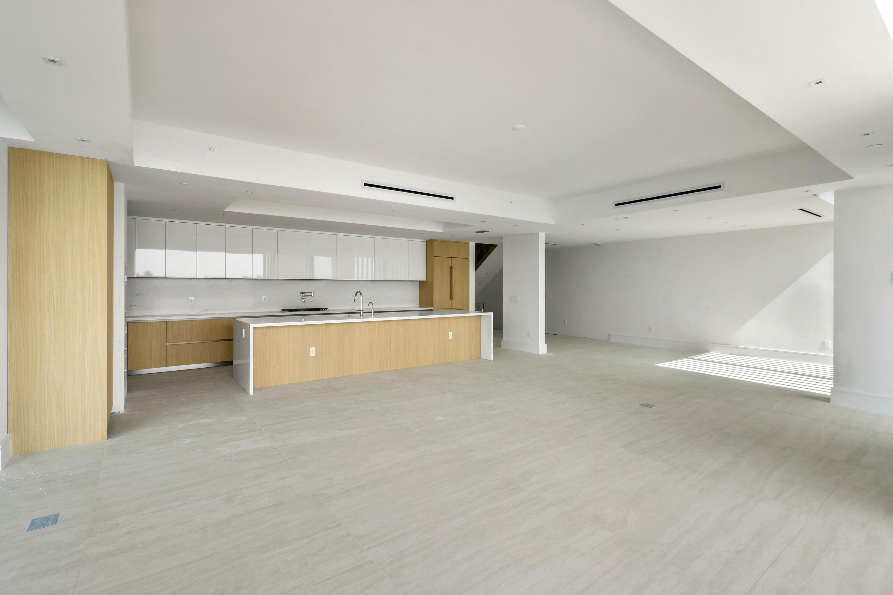 Image 3: Construction progress from Residence 13
