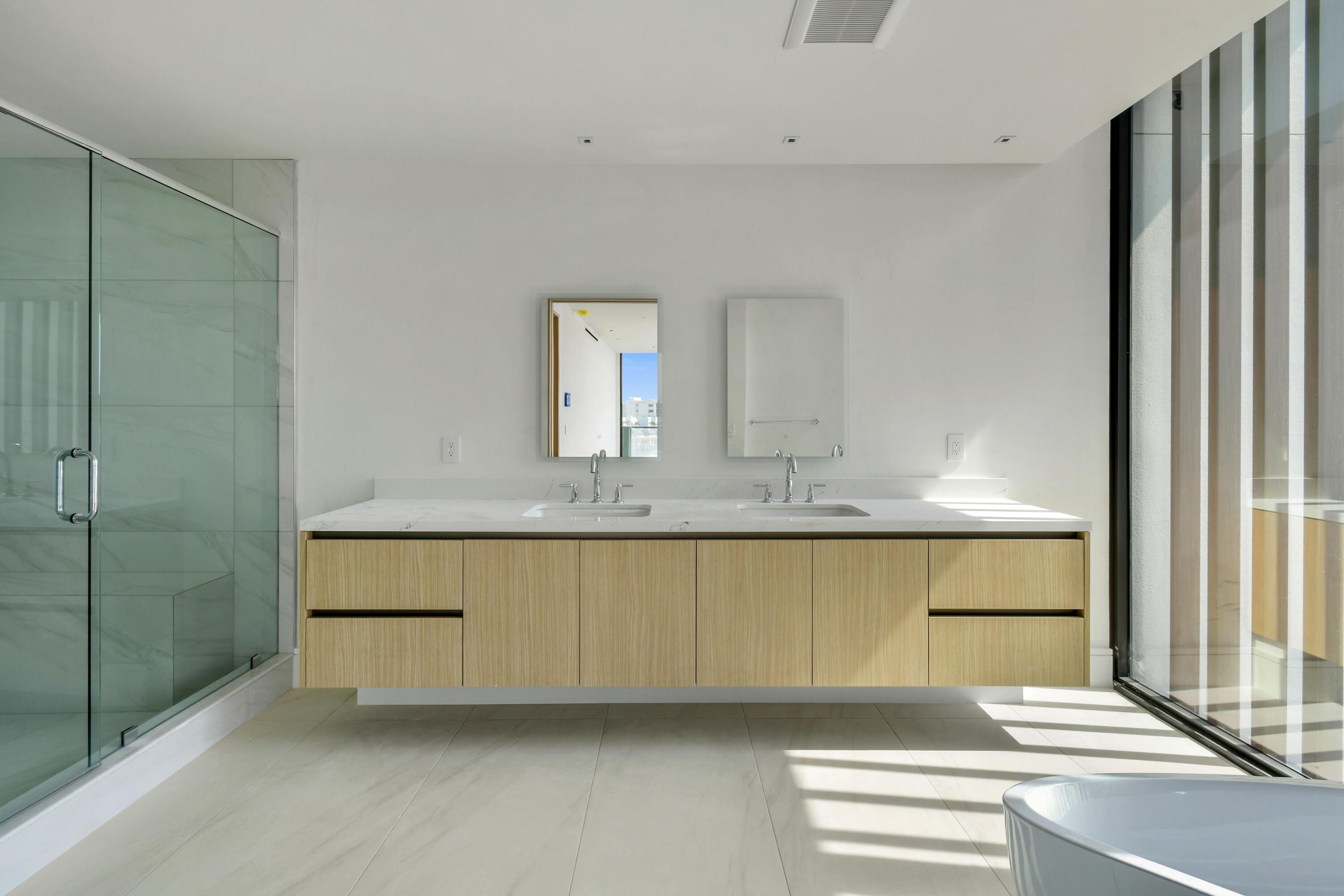 Image 4: Construction progress from Residence 13