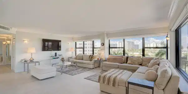 Image 3: 3800 galt ocean drive-7