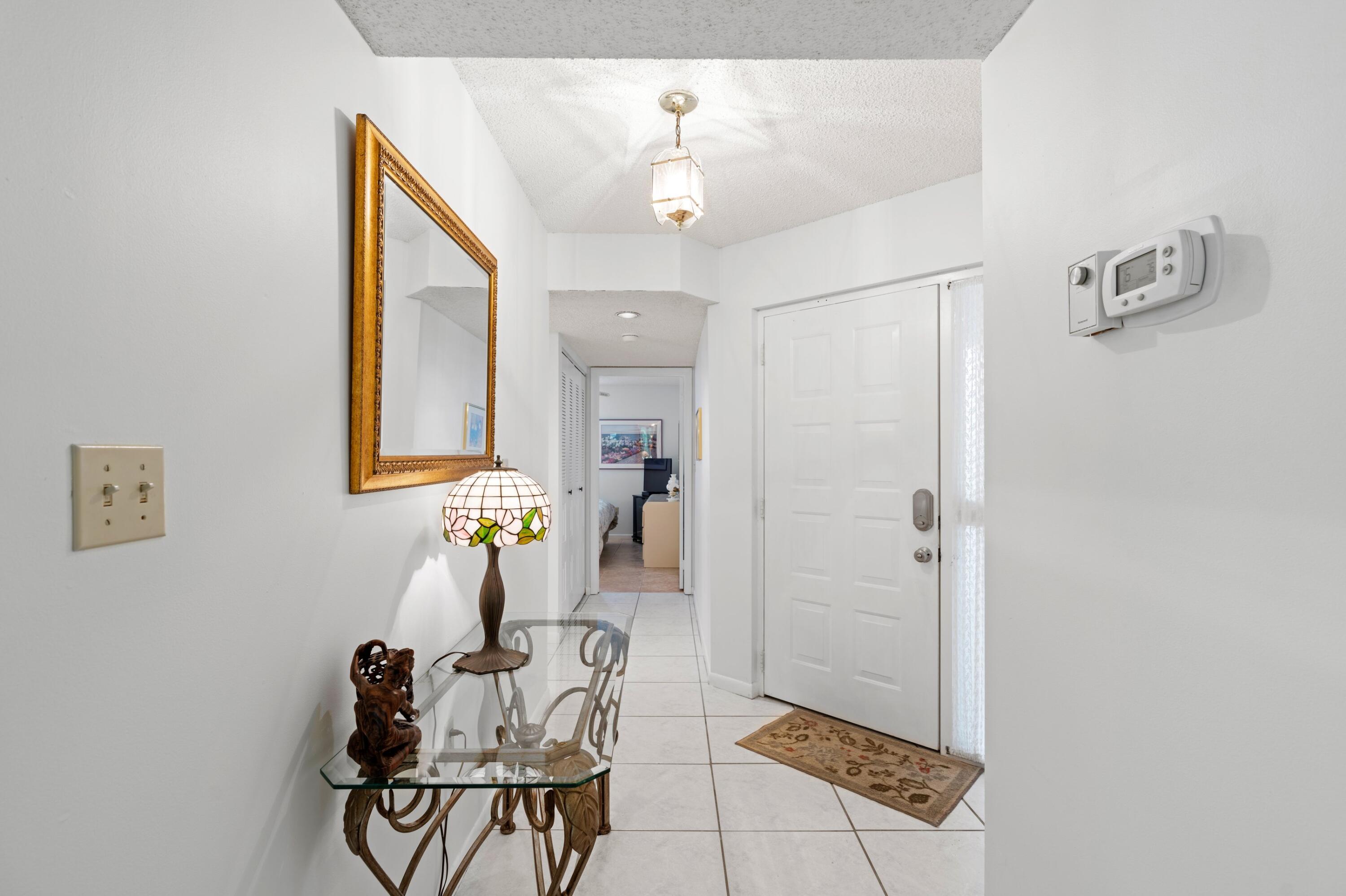 Image 4: EntryWay