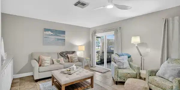 Image 2: Living Room