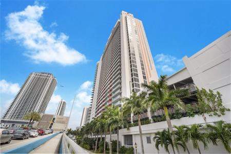 2600 E Hallandale Beach Blvd