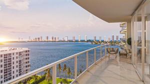 220 Lake Shore Drive
