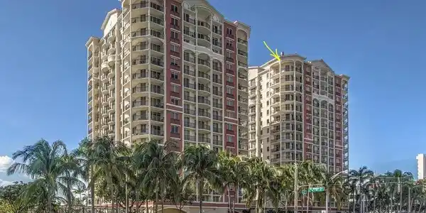 2011 N Ocean Boulevard