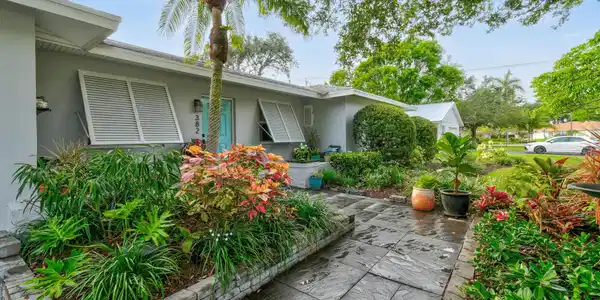 382 Evergreen Avenue