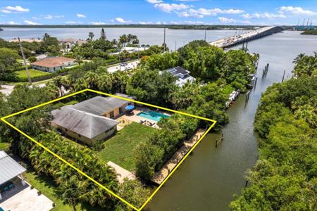 527 E Causeway Boulevard