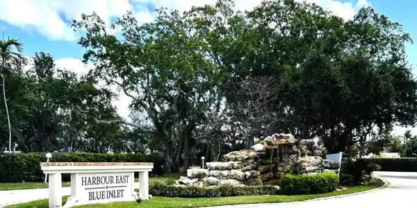 700 NE Harbour Terrace
