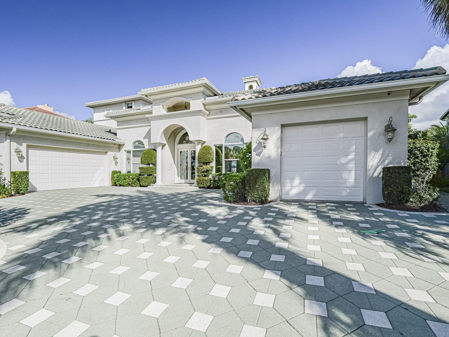 Image 2: Circular Paved Driveway