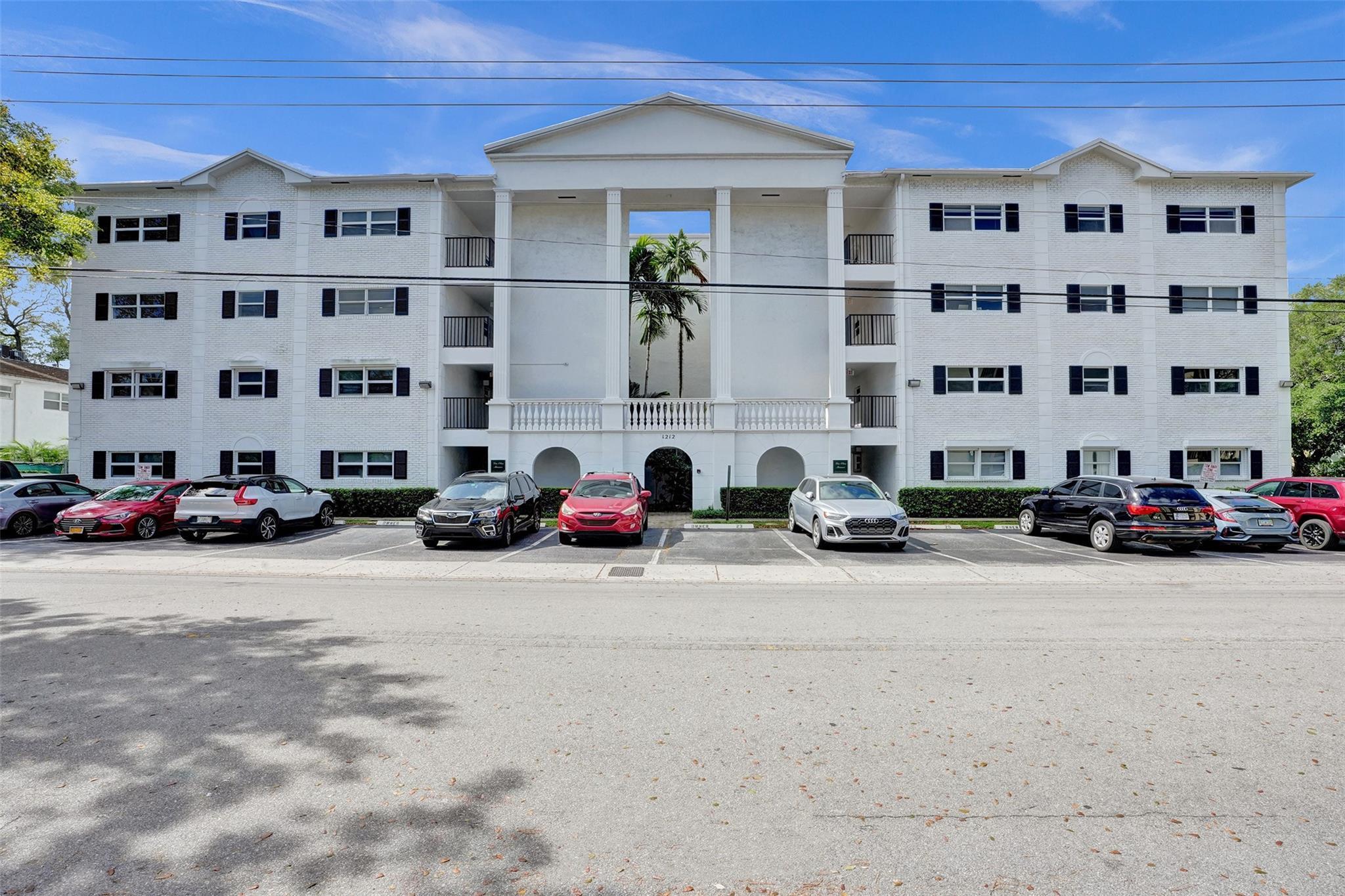 Image 1: Photo 1