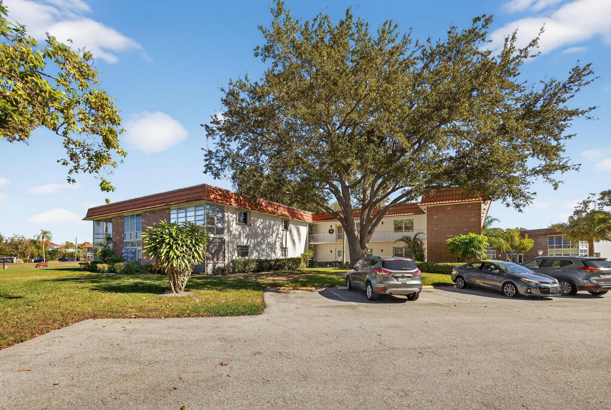 Image 1: 1-web-or-mls-3A5A3256