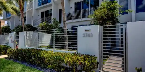 Image 4: Unit Entrance