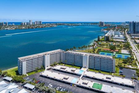 801 Lake Shore Drive