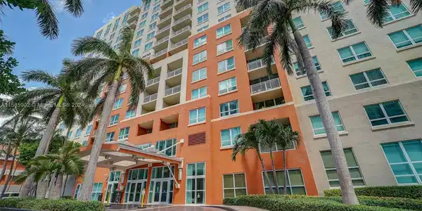 2000 N Bayshore Drive