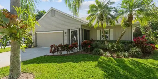 1925 S Garden Grove Circle