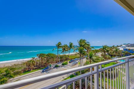 1660 S Highway A1a