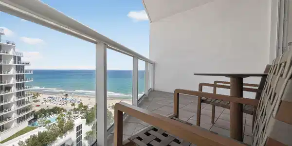Image 4: Balcony