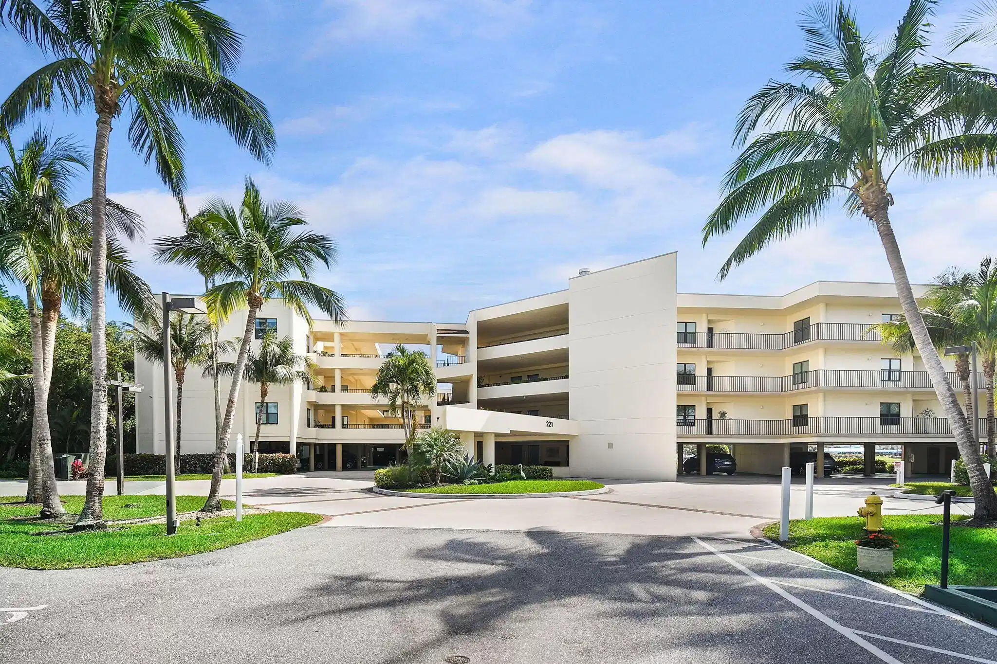Image 1: 2-web-or-mls-500_6312