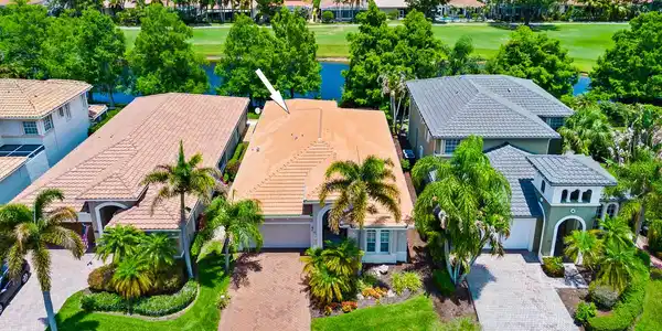 Image 2: 771 SE Pebble Drive-8