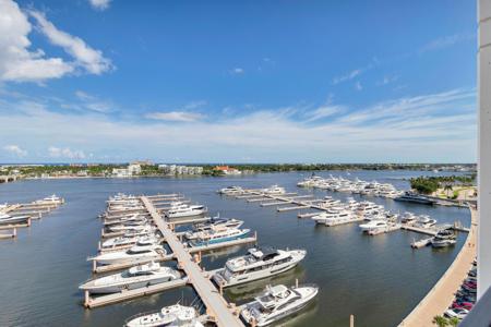 400 N Flagler Drive