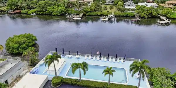Image 4: Heated pool on the Intracoastal