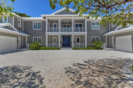 105 Churchill Way