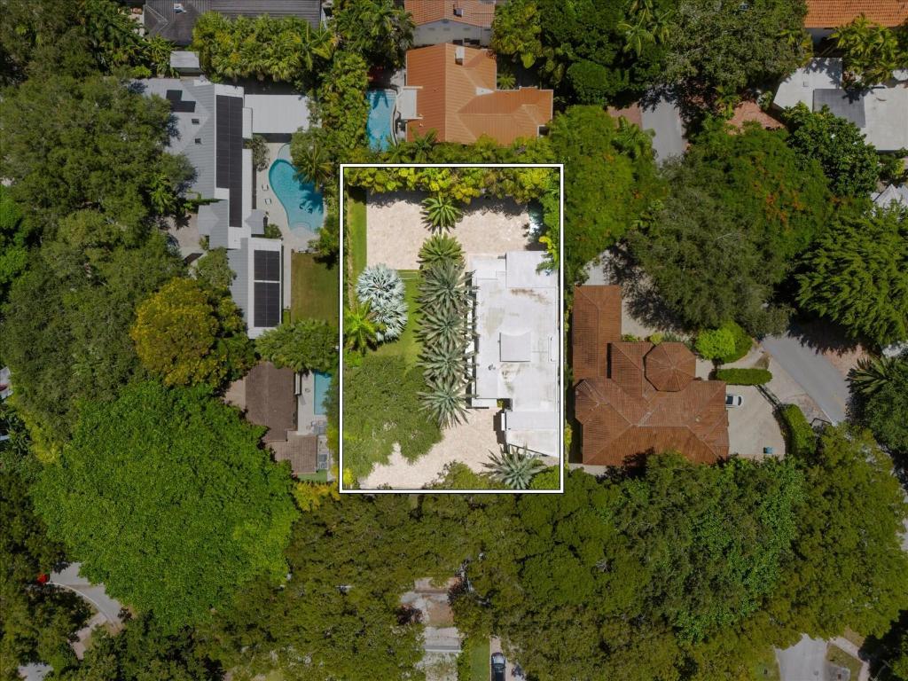 Image 1: 27-Drone Photography (Outline)