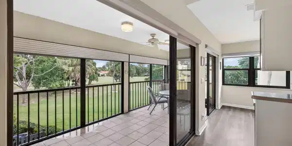 Image 3: Screened Patio