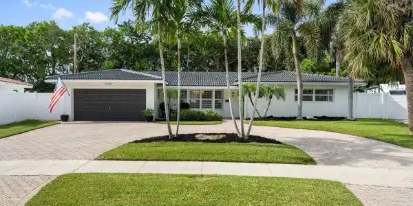1240 SE 14th Ct