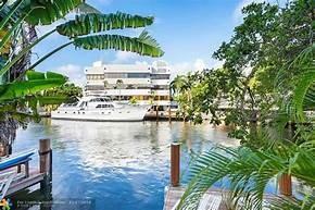 301 Isle Of Capri Drive