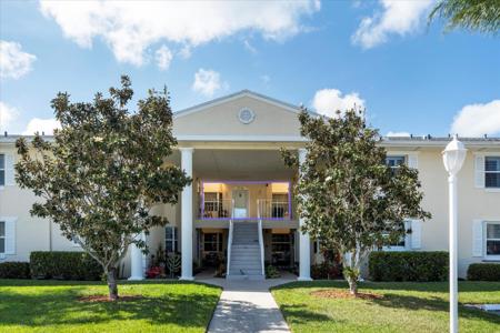 428 Grove Isle Circle