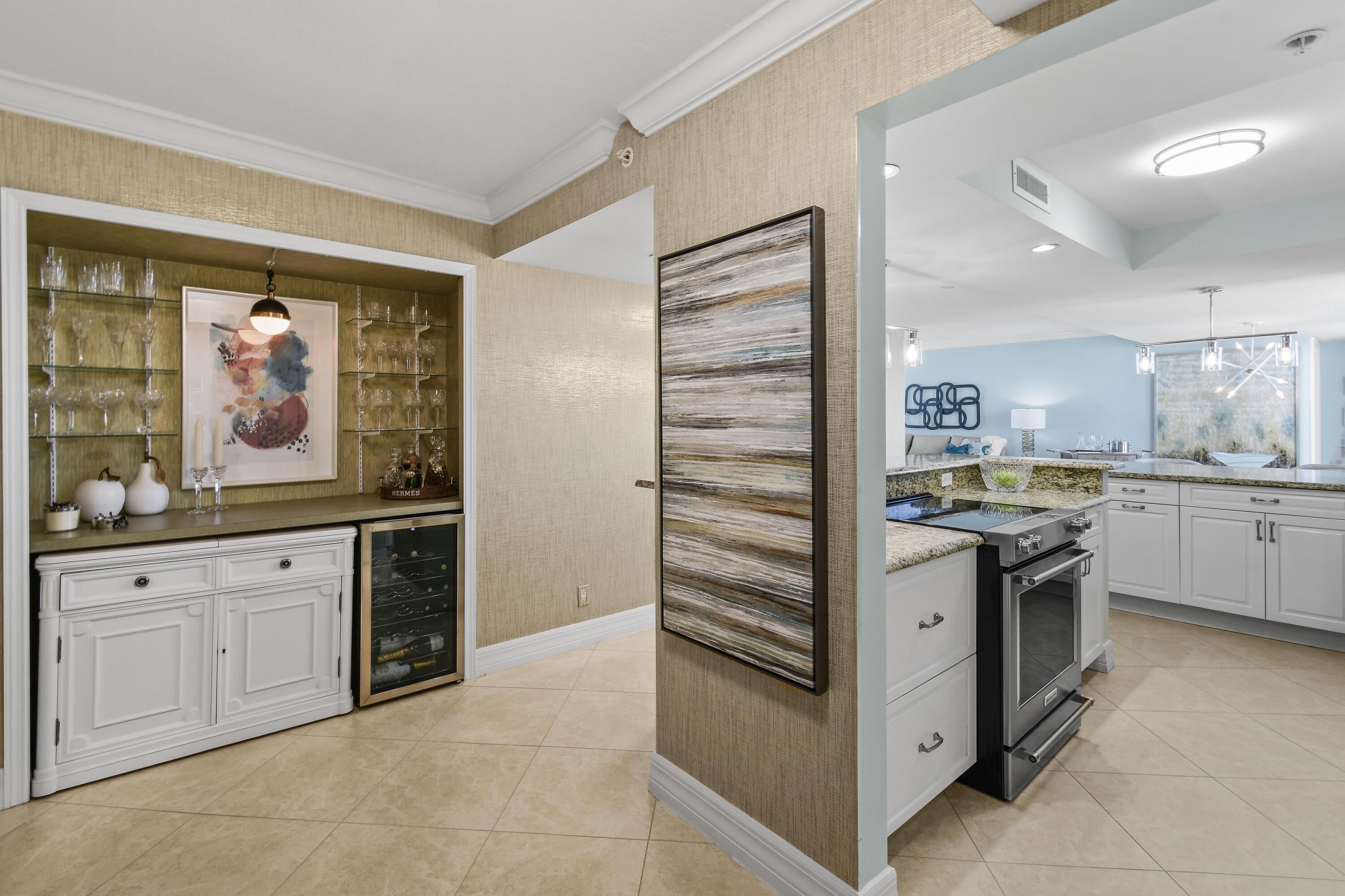 Image 2: Iradescent Grasscloth Wall Covering