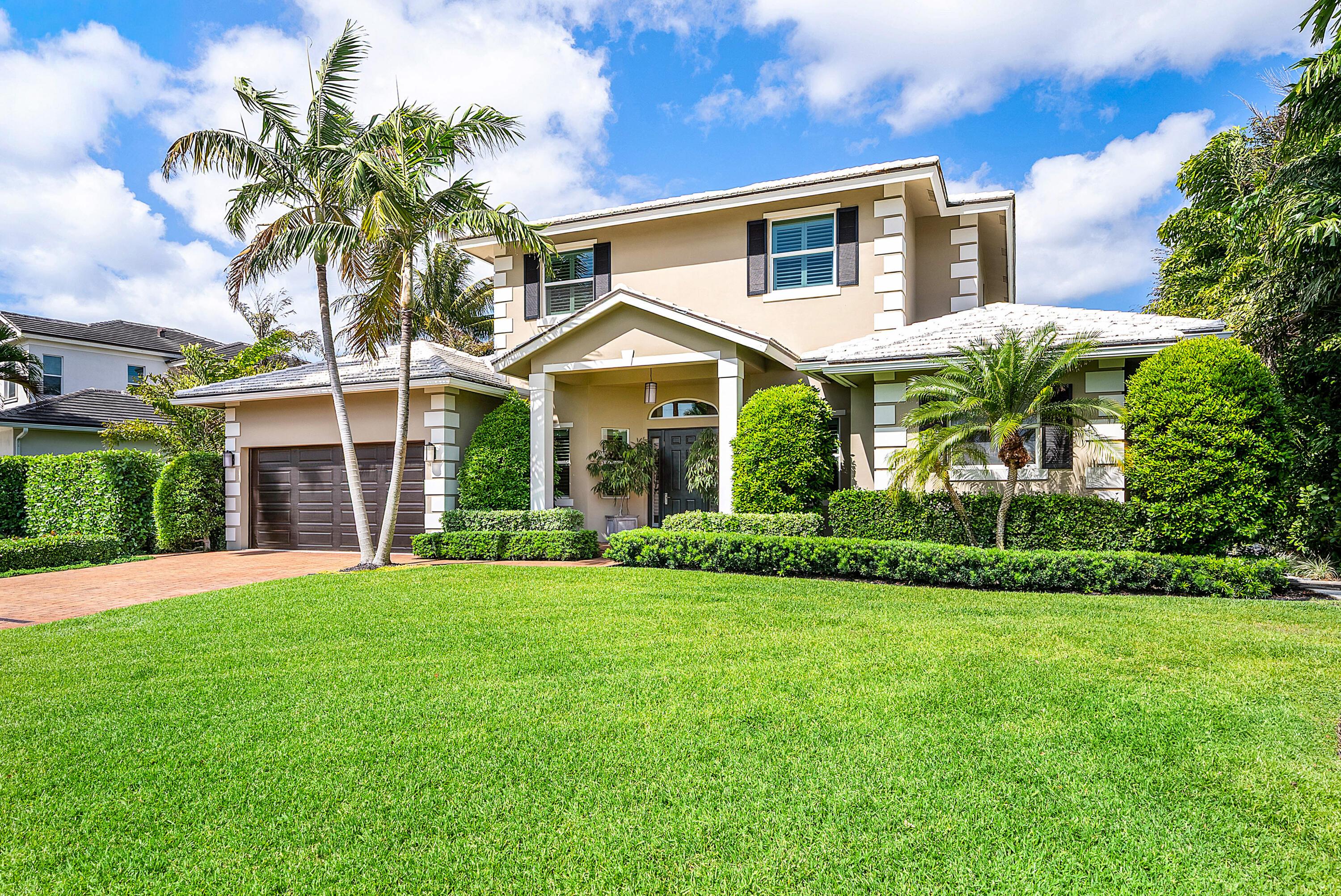 Image 2: 002-33SpanishRiverDrive-OceanRidge-FL-33