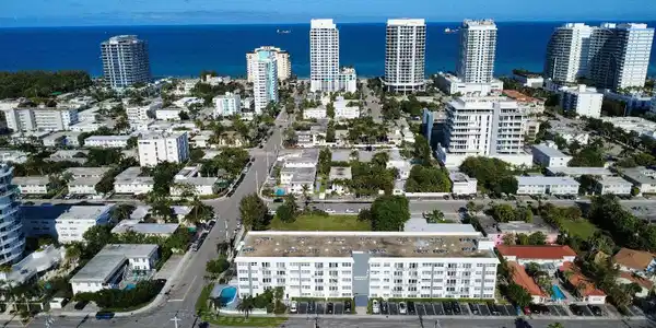 Image 4: Four Short Blocks to Beach